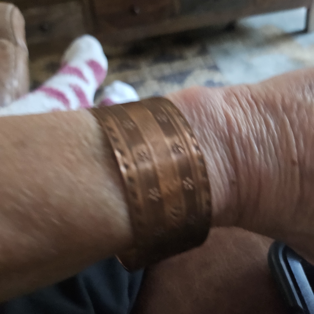 Elegant Solid Copper Floral Patterned Cuff Bracel… - image 4